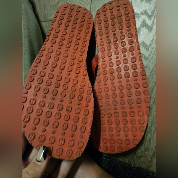 Strawberry sandals size 10 - Picture 2 of 2